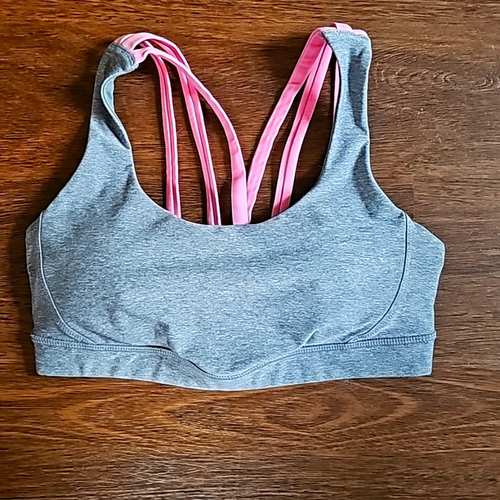 Free to be Lululemon bra sz 6 GUC!